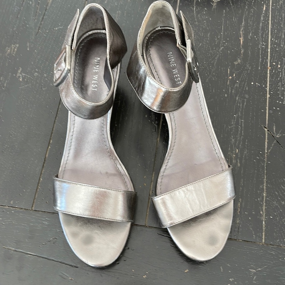 Nine West pewter wedge sandals size 11